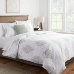 Medallion Printed Family-Friendly Comforter & Sham Set - Threshold™