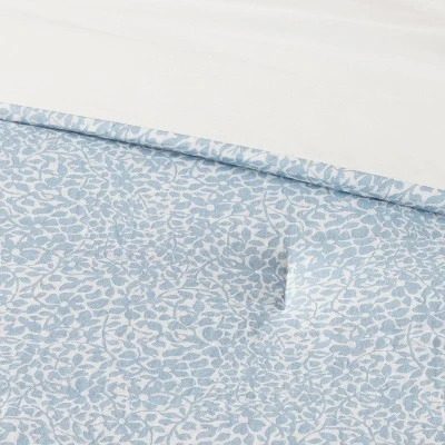 Traditional Floral Printed Cotton Comforter & Sham Set Blue - Threshold™ 4 Traditional Floral Printed Cotton Comforter & Sham Set Blue - Threshold™ - Image 2
