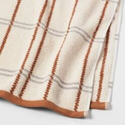 Modern Plaid Towel - Threshold™ -Threshold Shop GUEST 135d8423 ff0b 411a 9f91 ae573c348641