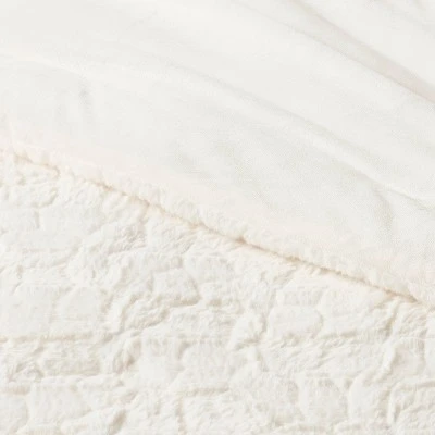 Textured Faux Fur Comforter & Sham Set - Threshold™ 5 Textured Faux Fur Comforter & Sham Set - Threshold™ - Image 3